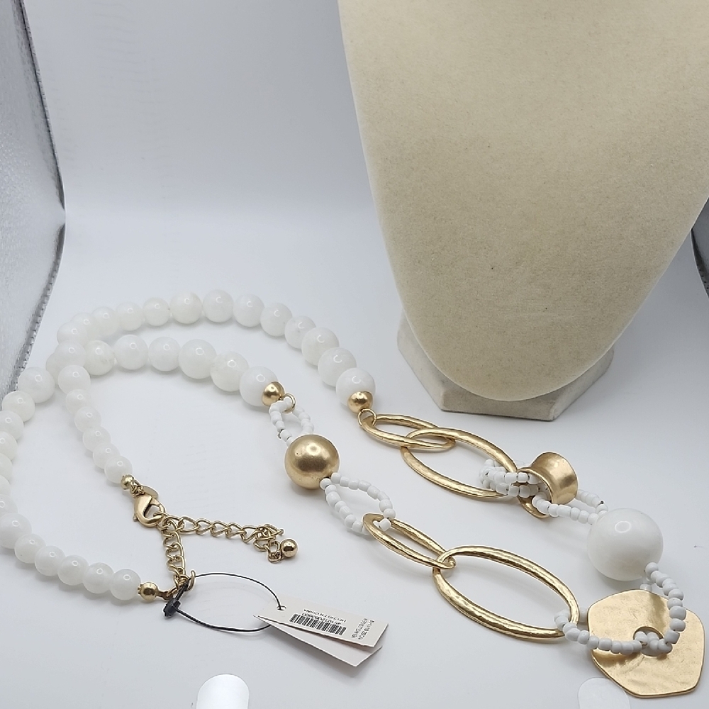 Addition Elle White and Gold Beaded Necklace